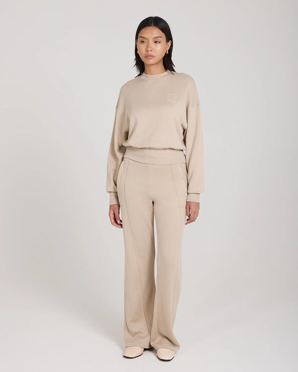 Mello Lyocell Fleece Sweatshirt in Beige with a relaxed fit, styled with discreet debossed branding.