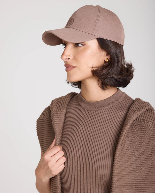 Emello Cap in taupe, showcasing sophisticated elegance with a clean finish.